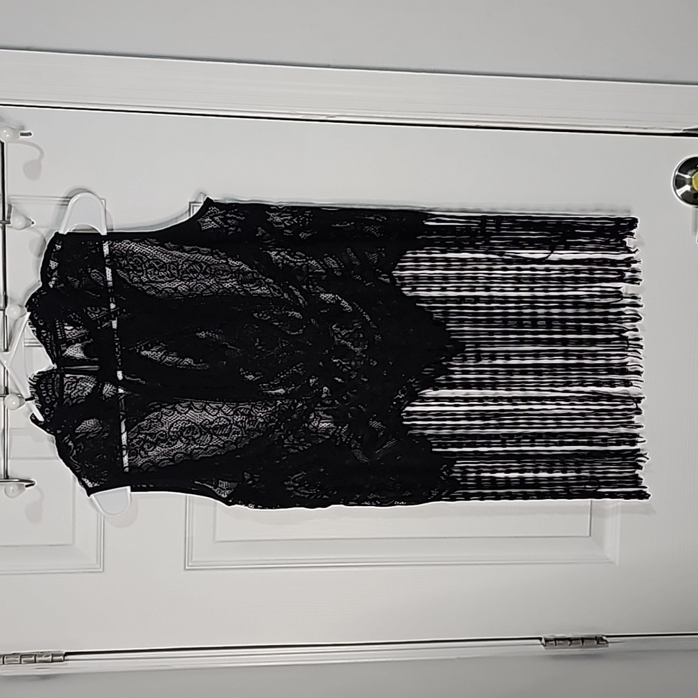 Zara Black Lace Fringe Sleeveless Blouse